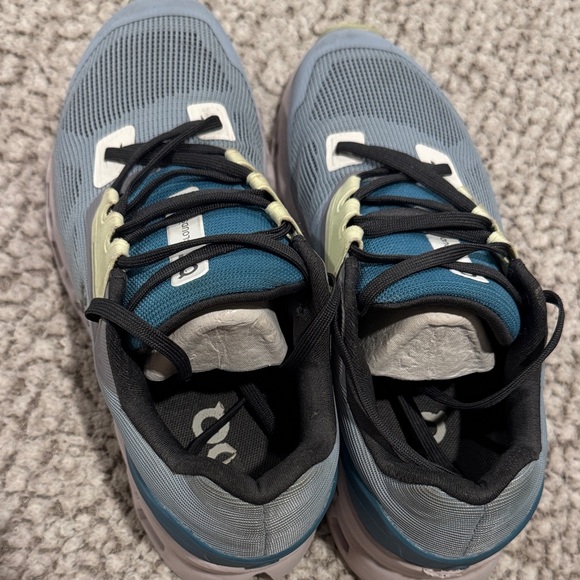 On Clouds Cloudstratus Women’s sneakers size 7.5 EUC - Picture 6 of 6